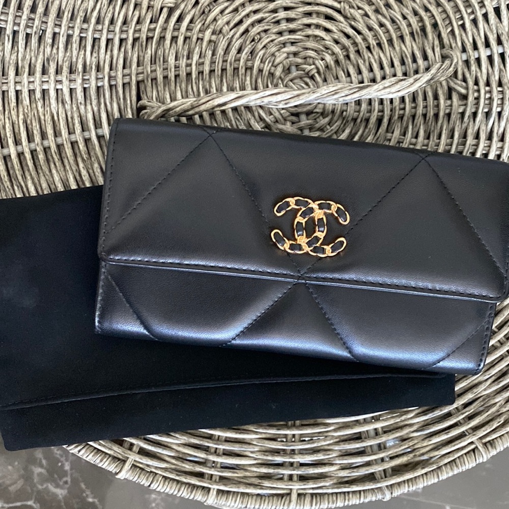 22 long wallet